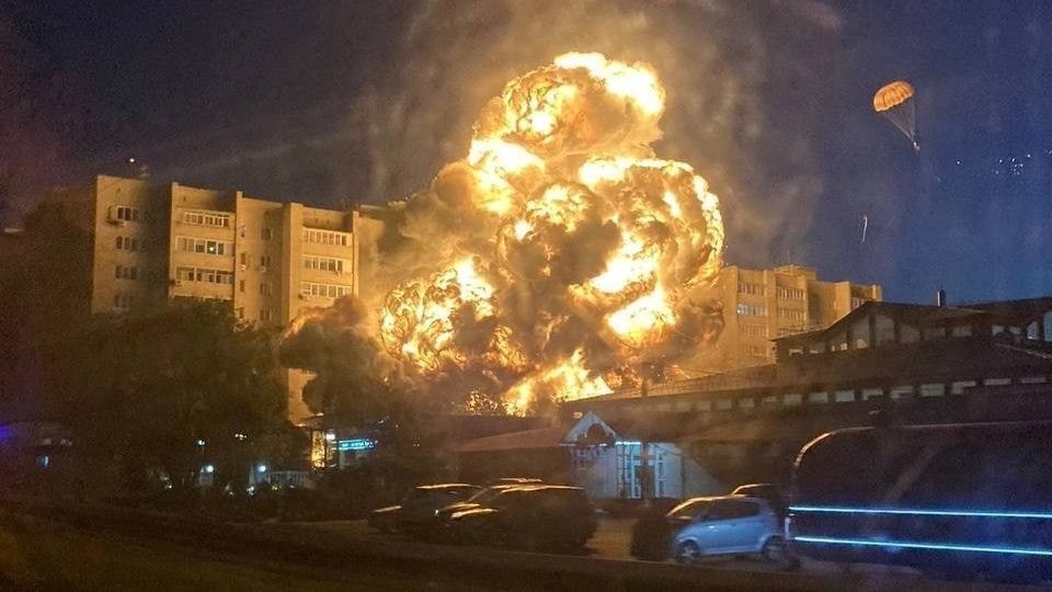 Pád bombardéru na obytný dům v Jejsku si vyžádal 13 obětí